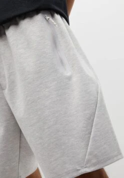 PULL & BEAR With Zips - Shorts - Light Grey -Pull & Bear f7ba4eb5734147efa7b173129448b7f4