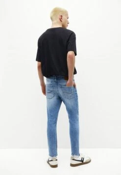 PULL & BEAR Ripped - Jeans Slim Fit - Light Blue Denim -Pull & Bear f7f24be0b81543a79014d3c1bf107e75