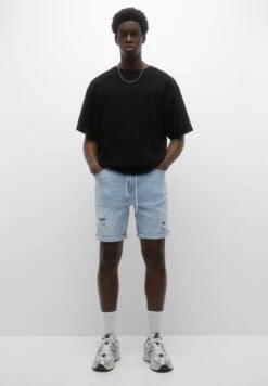 PULL & BEAR BermudaShorts Di JeansLight Blue Denim Uomo Bermuda PUC22F0BZ-K11 -Pull & Bear f88b87e3610b44a8b296cdbb62ea7b01