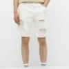 PULL & BEAR Ripped Bermuda- Shorts Di Jeans - White