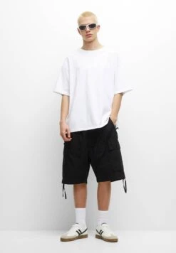 PULL & BEAR Parachute Bermuda With ShortsBlack Uomo Bermuda PUC22F0CU-Q11 -Pull & Bear fe8595bead3e4483acb4f69d5a3fb3ce