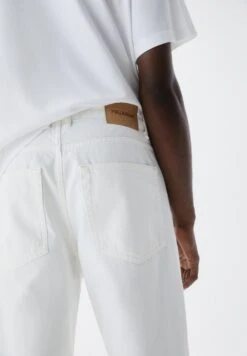 PULL & BEAR Baggy - Jeans A Sigaretta - White -Pull & Bear fe922f32e8254d3fbb5cec2da1be4997